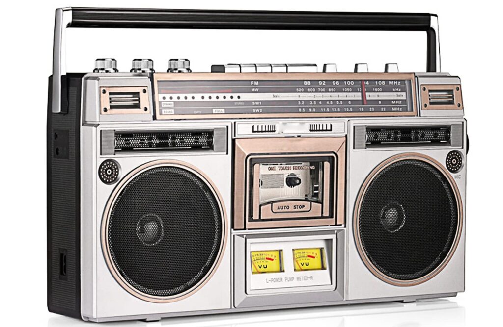 anno 2023: le radio tornano alla musica anni 70/80/90 e riscoprono