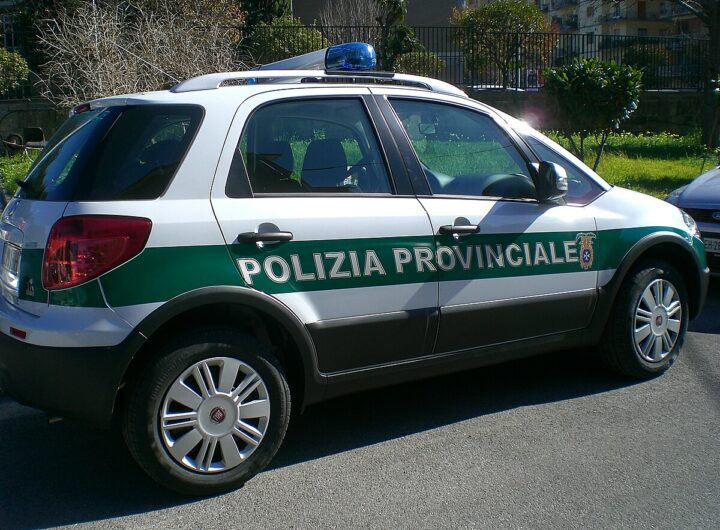 Beffa a Foggia: Furto di Auto e Danni nel Comando della Polizia Provinciale