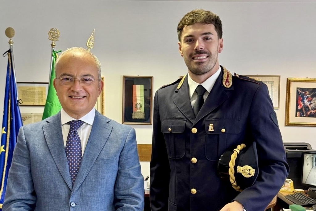 Ritratto del Commissario Capo Davide Oliva, nuovo dirigente Digos di Foggia.