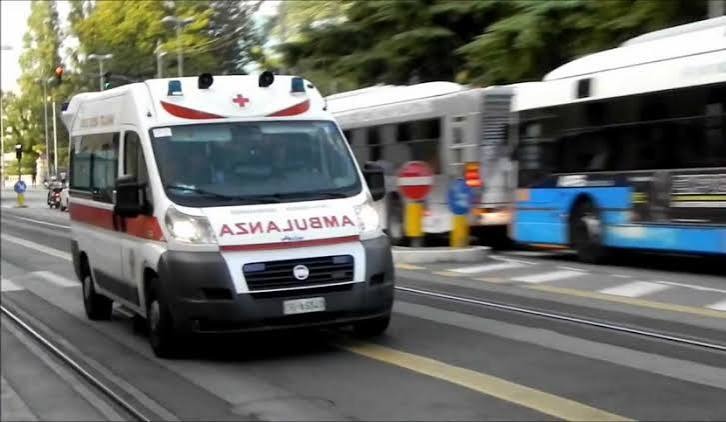 Incidente stradale con un tir in testacoda sulla Statale tra Apricena e San Severo.