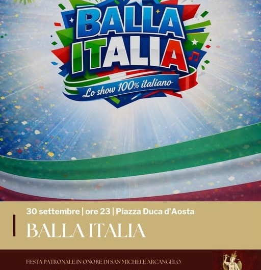Spettacolo "Balla Italia" con ballerine e DJ in piazza a Monte Sant'Angelo.
