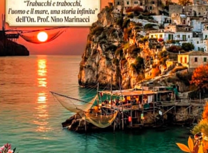 Immagine di un trabucco sulla costa di Peschici, simbolo della tradizione marinara locale.