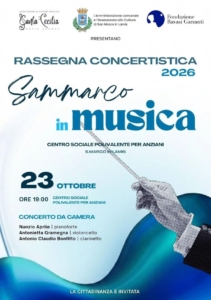 Un trio musicale esegue musica classica con pianoforte, violoncello e clarinetto a San Marco in Lamis.
