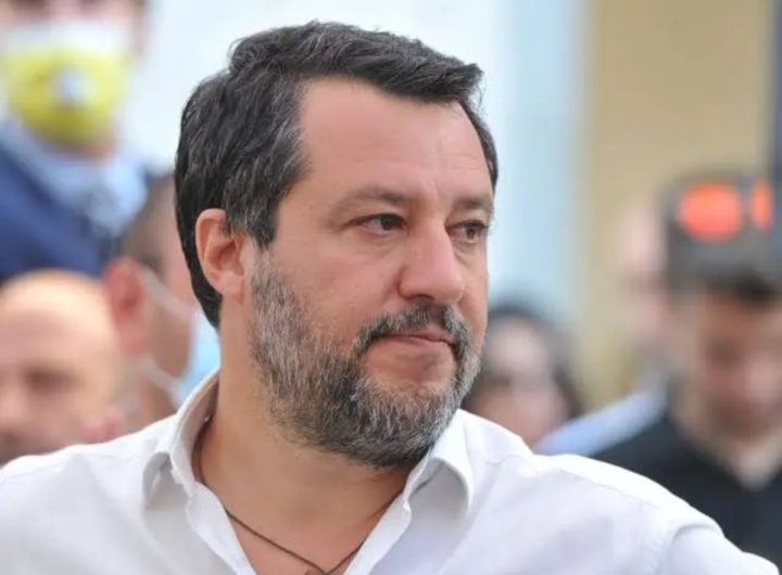 Matteo Salvini, Ministro delle Infrastrutture, parla agli autotrasportatori dopo un vertice a Milano.